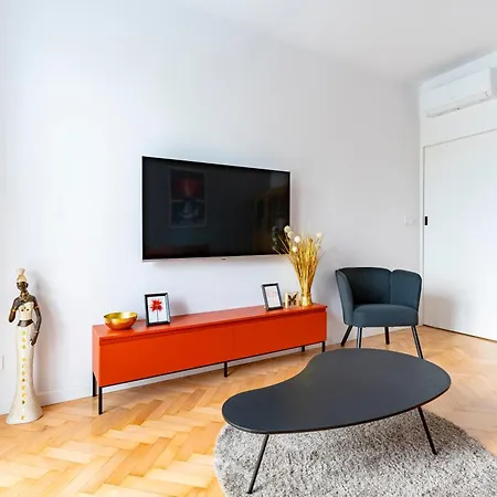 Palace Of Culture View Apartment Warsaw